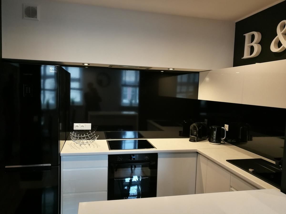 Апартаменты Black&White Apartment- Wierzbowa 5 Познань-36